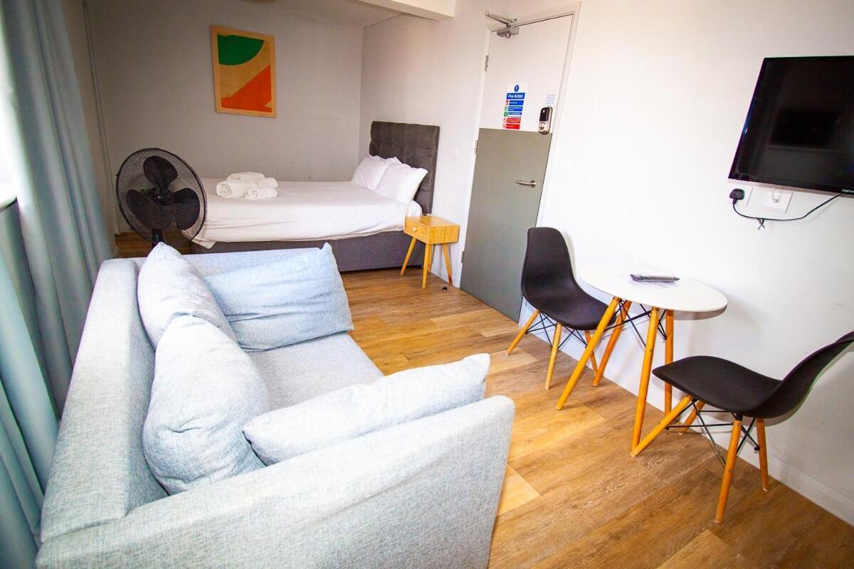 Oyo Studiotel Gy - Modern Hotel Apartments Great Yarmouth Ngoại thất bức ảnh