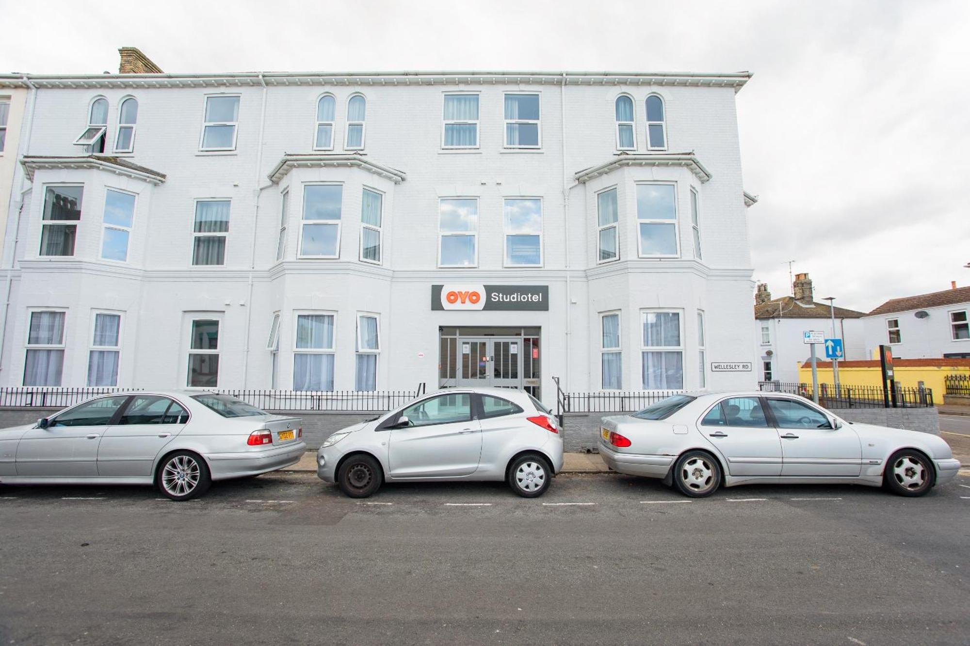 Oyo Studiotel Gy - Modern Hotel Apartments Great Yarmouth Ngoại thất bức ảnh